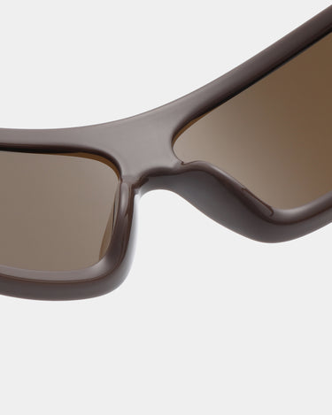 brune sports A.Kjærbede solbriller med brun glas - tæt detalje