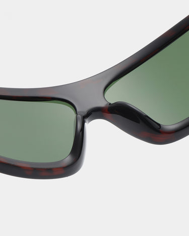Brune sport A.Kjærbede solbriller med grøn glas - tæt detalje