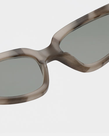 Cat-eye solbriller i brun stel detajle