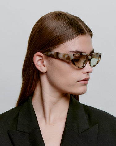 Cat-eye solbriller i brun stel fra siden