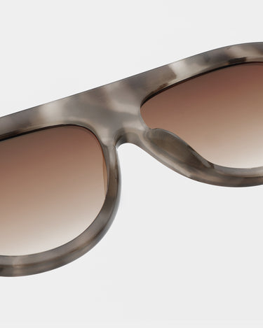 Store brune aviator A.Kjærbede solbriller med brun linse - tæt detalje